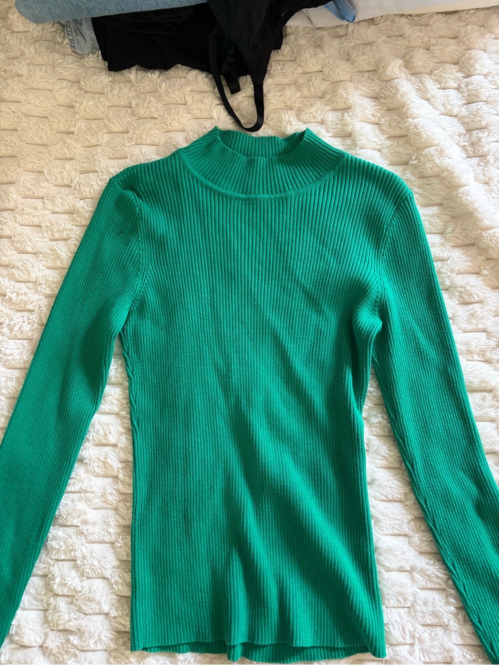 SPANNER Ribbed Mock Neck Top in Bright Green